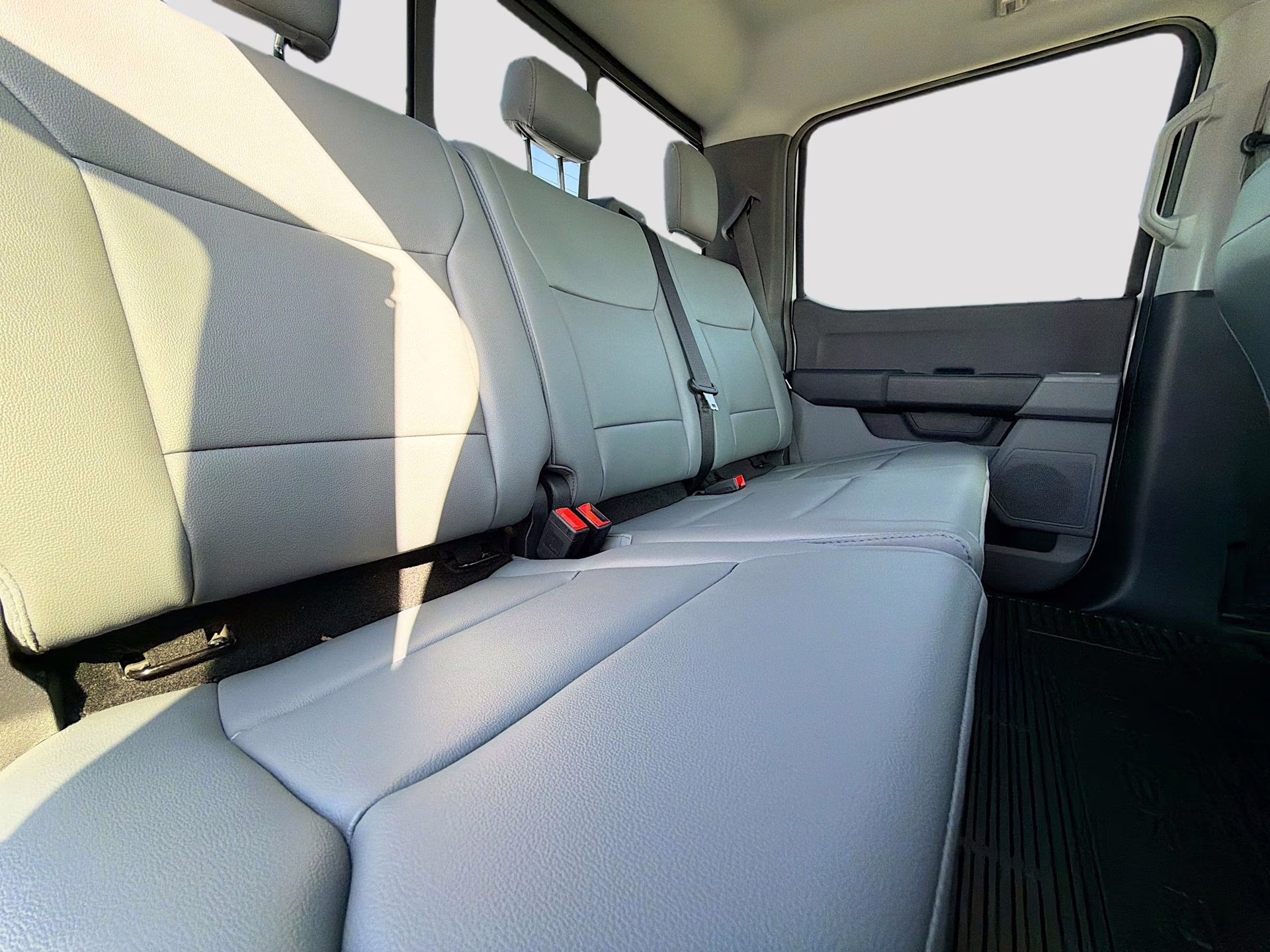 2026 Oxford White Ford Super Duty F-350 SRW XL 4X4 Truck
