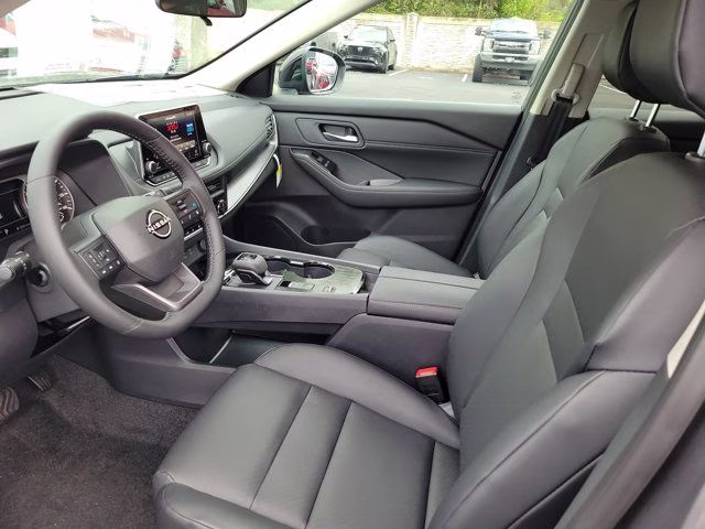 2026 Everest White Pearl Tricoat Nissan Rogue SV FWD SUV