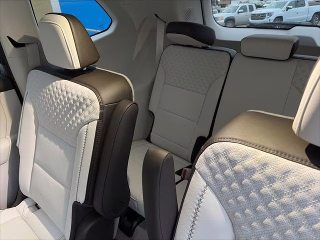 2026 Glacier White Tricoat GMC Acadia Denali AWD SUV