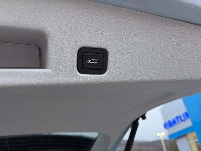 2026 Glacier White Tricoat GMC Acadia Denali AWD SUV