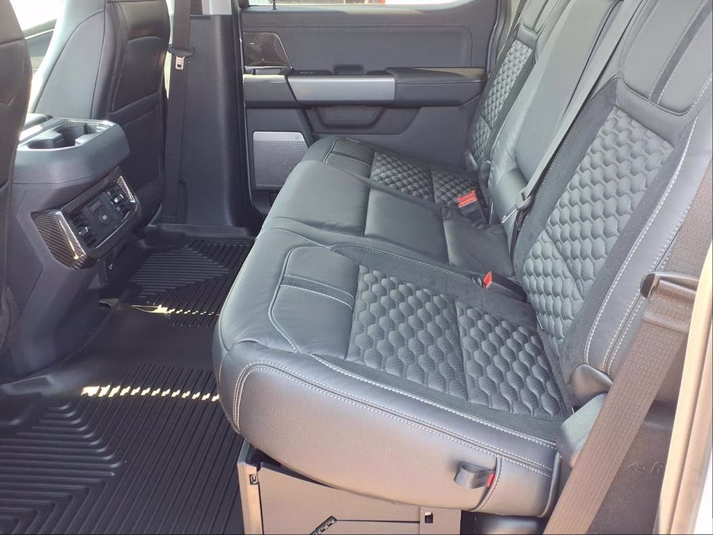 2026 Glacier Gray Metallic Tri-Coat Ford Super Duty F-250 SRW LARIAT 4X4 Truck