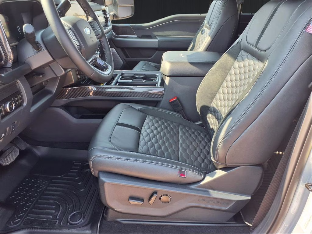 2026 Glacier Gray Metallic Tri-Coat Ford Super Duty F-250 SRW LARIAT 4X4 Truck