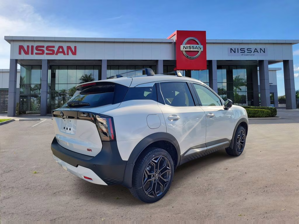 2026 Aspen White Tricoat Nissan Kicks SR FWD SUV
