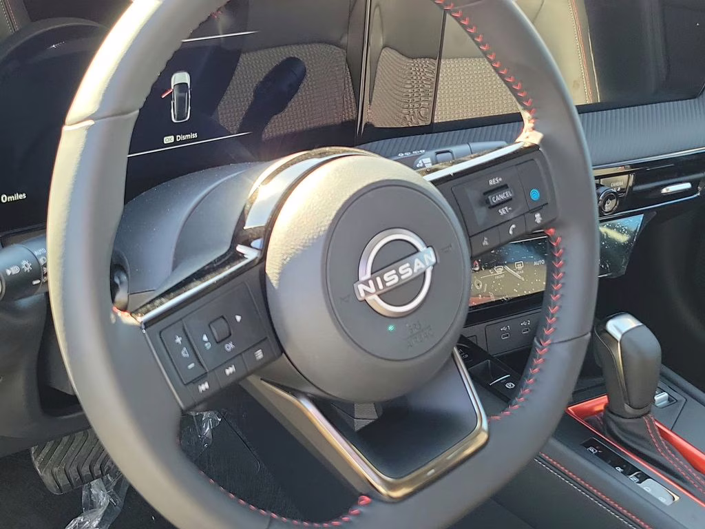 2026 Aspen White Tricoat Nissan Kicks SR FWD SUV