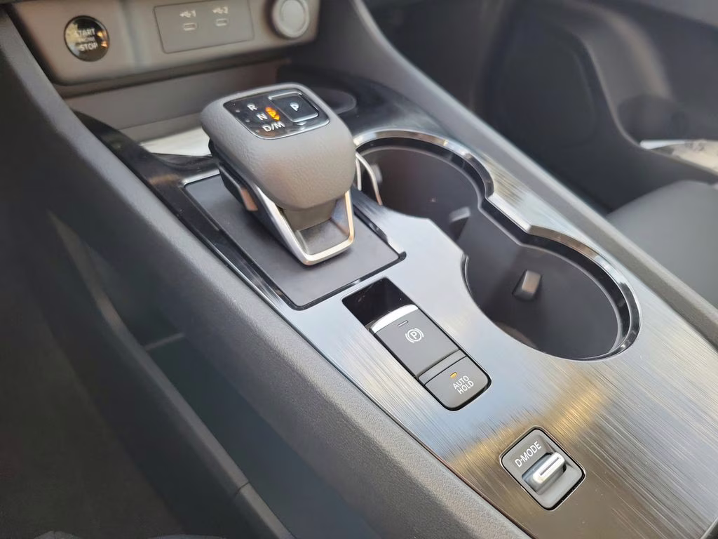 2026 Everest White Pearl Tricoat Nissan Rogue SV FWD SUV