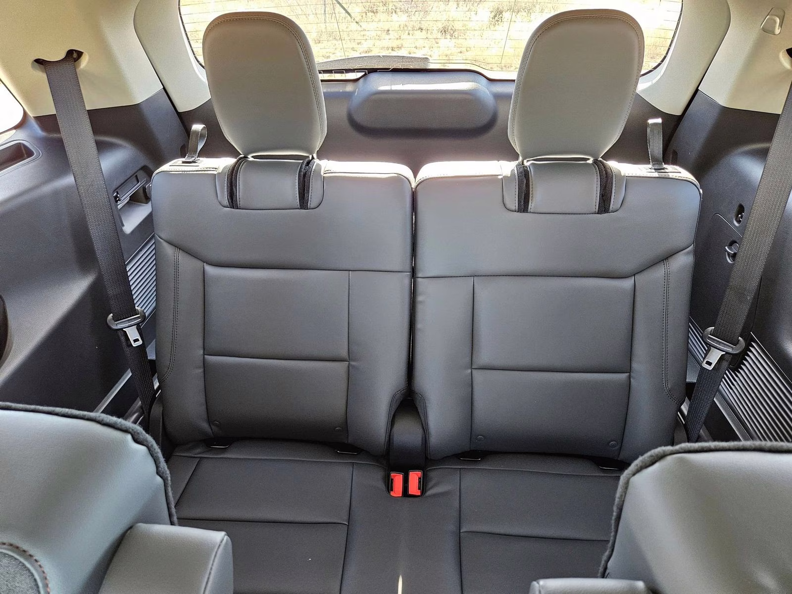 2026 Black Metallic Ford Explorer Active RWD SUV