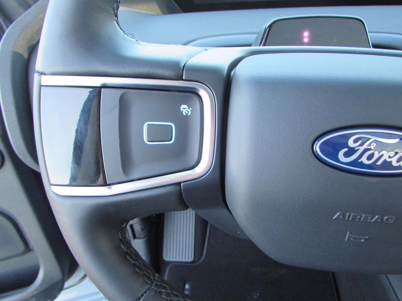 2026 Glacier Gray Metallic Tri-Coat Ford Expedition Platinum 4X4 SUV