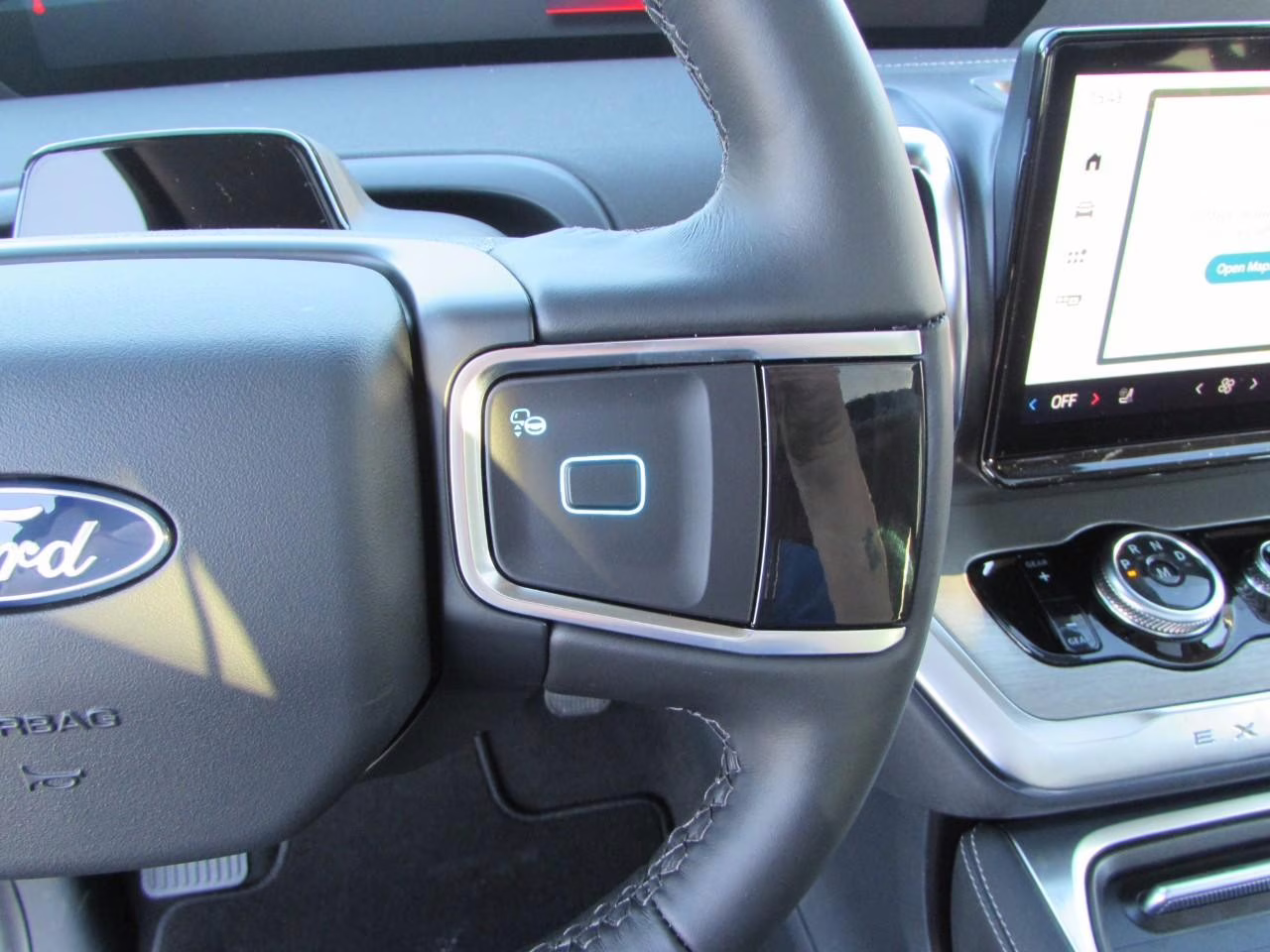 2026 Glacier Gray Metallic Tri-Coat Ford Expedition Platinum 4X4 SUV