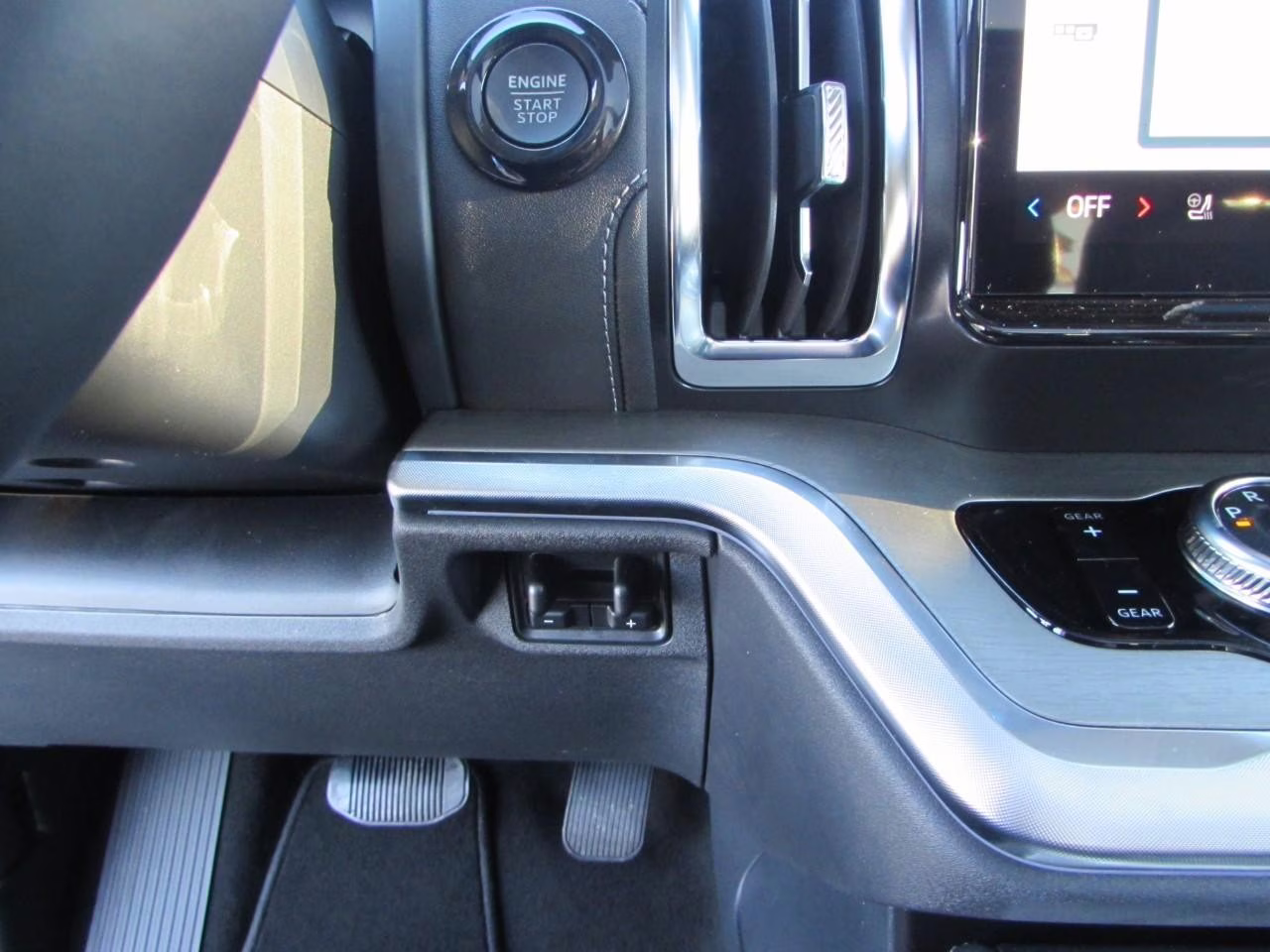 2026 Glacier Gray Metallic Tri-Coat Ford Expedition Platinum 4X4 SUV