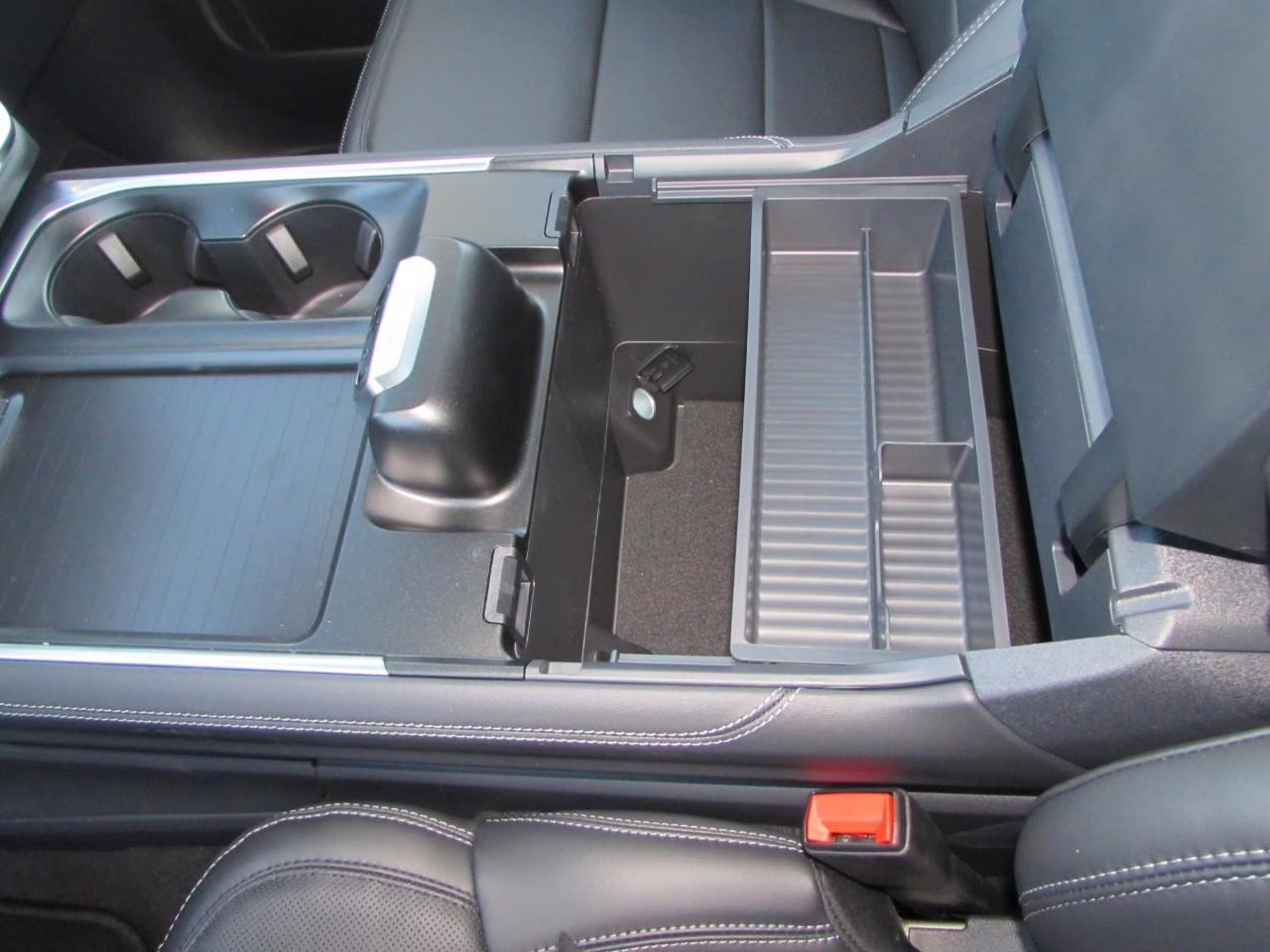 2026 Glacier Gray Metallic Tri-Coat Ford Expedition Platinum 4X4 SUV