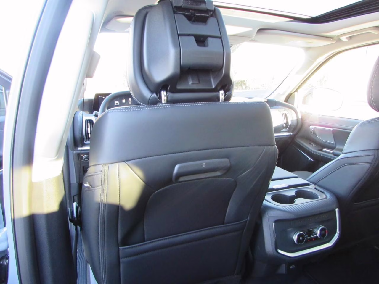 2026 Glacier Gray Metallic Tri-Coat Ford Expedition Platinum 4X4 SUV