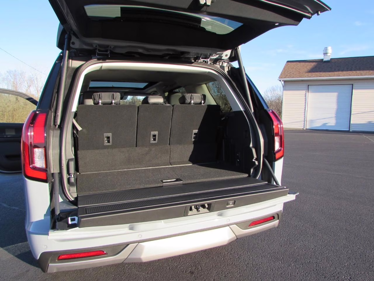 2026 Glacier Gray Metallic Tri-Coat Ford Expedition Platinum 4X4 SUV