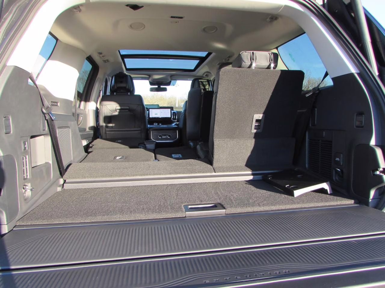 2026 Glacier Gray Metallic Tri-Coat Ford Expedition Platinum 4X4 SUV