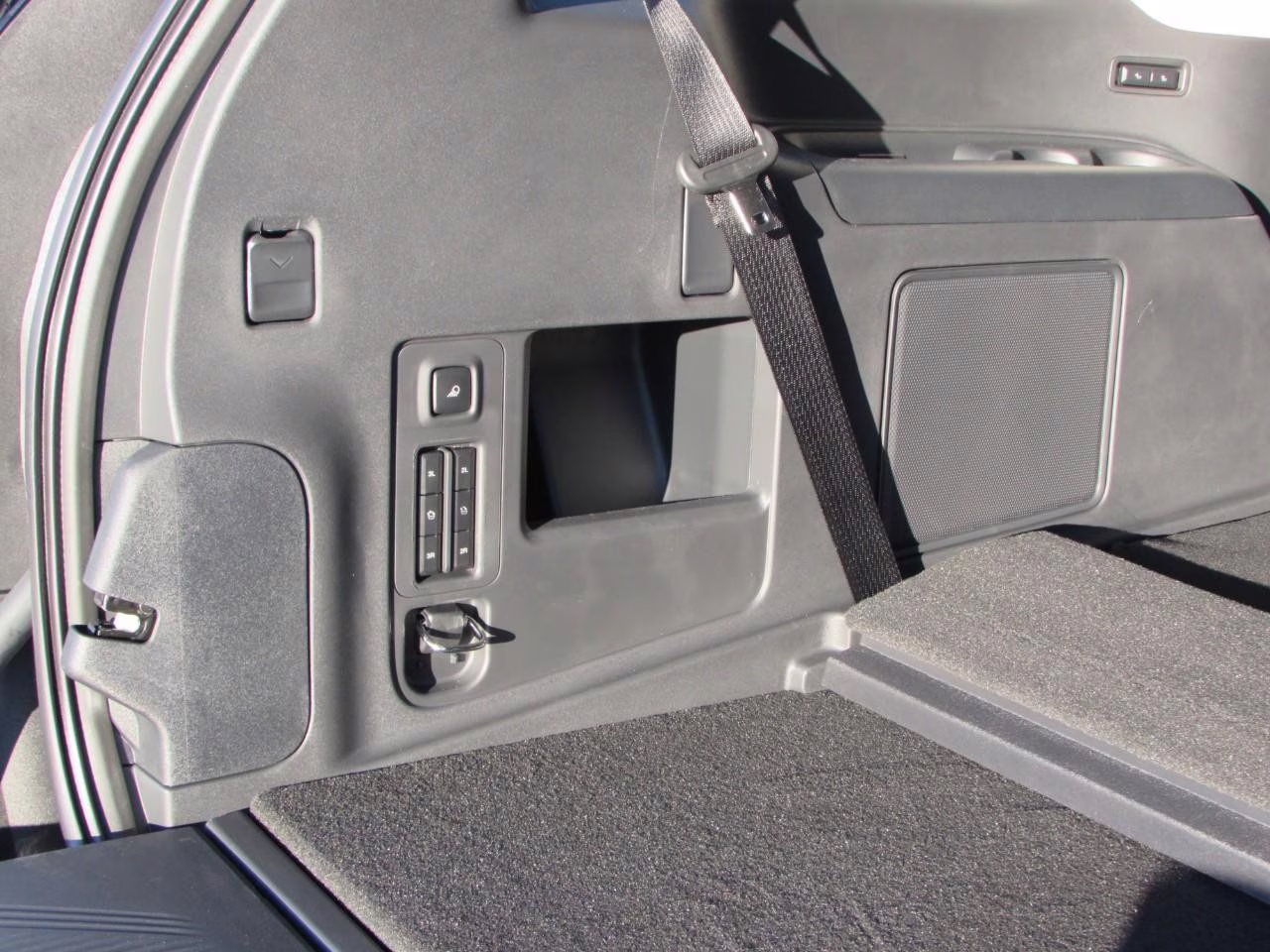 2026 Glacier Gray Metallic Tri-Coat Ford Expedition Platinum 4X4 SUV