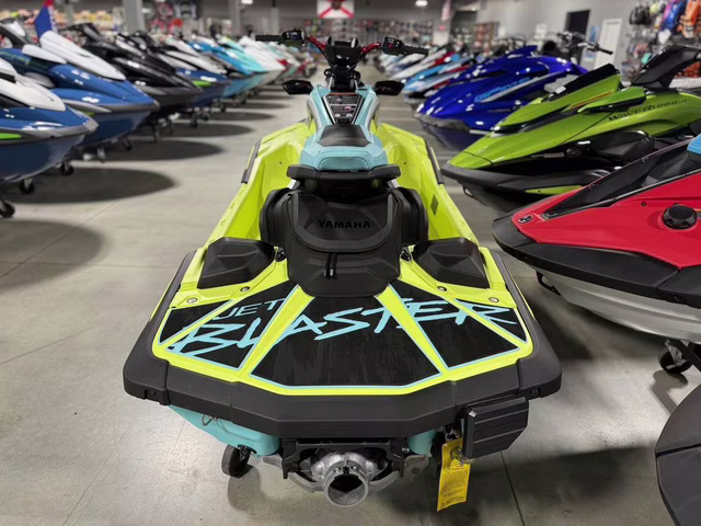 2025 Yamaha JetBlaster PRO 3-Up Boat
