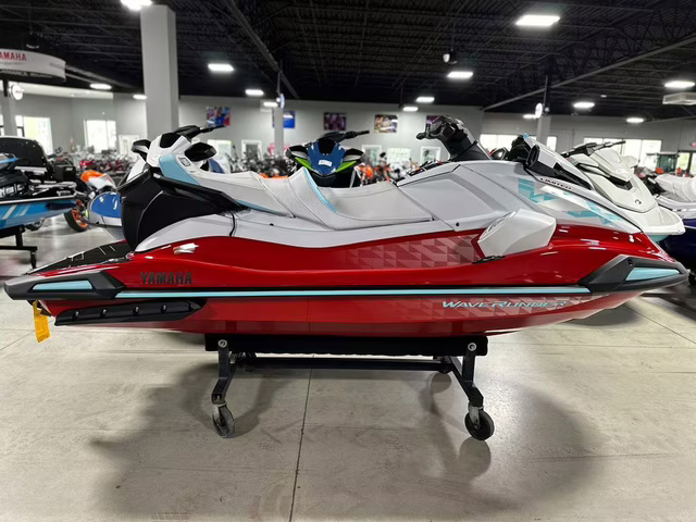 2025 Yamaha VX Limited Boat