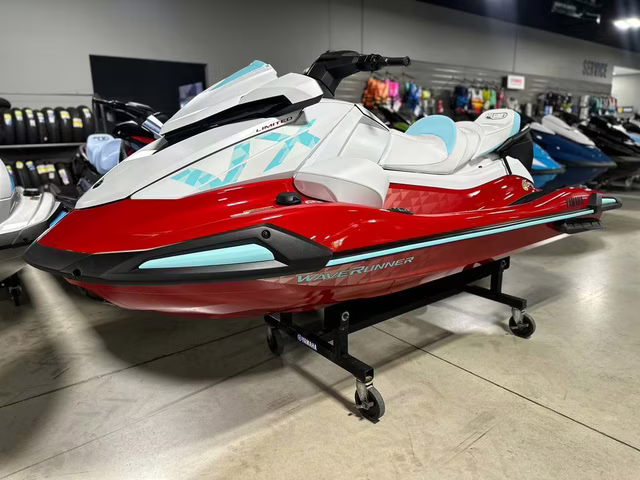 2025 Yamaha VX Limited Boat