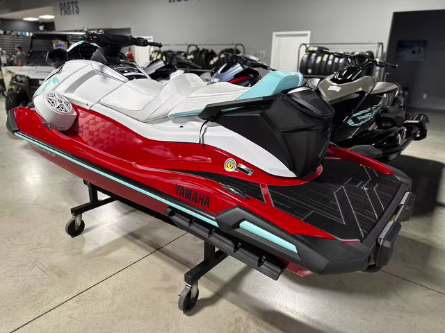 2025 Yamaha VX Limited Boat