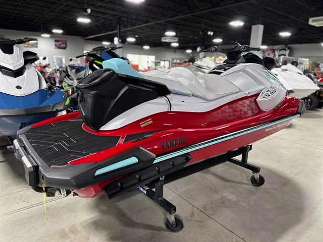 2025 Yamaha VX Limited Boat