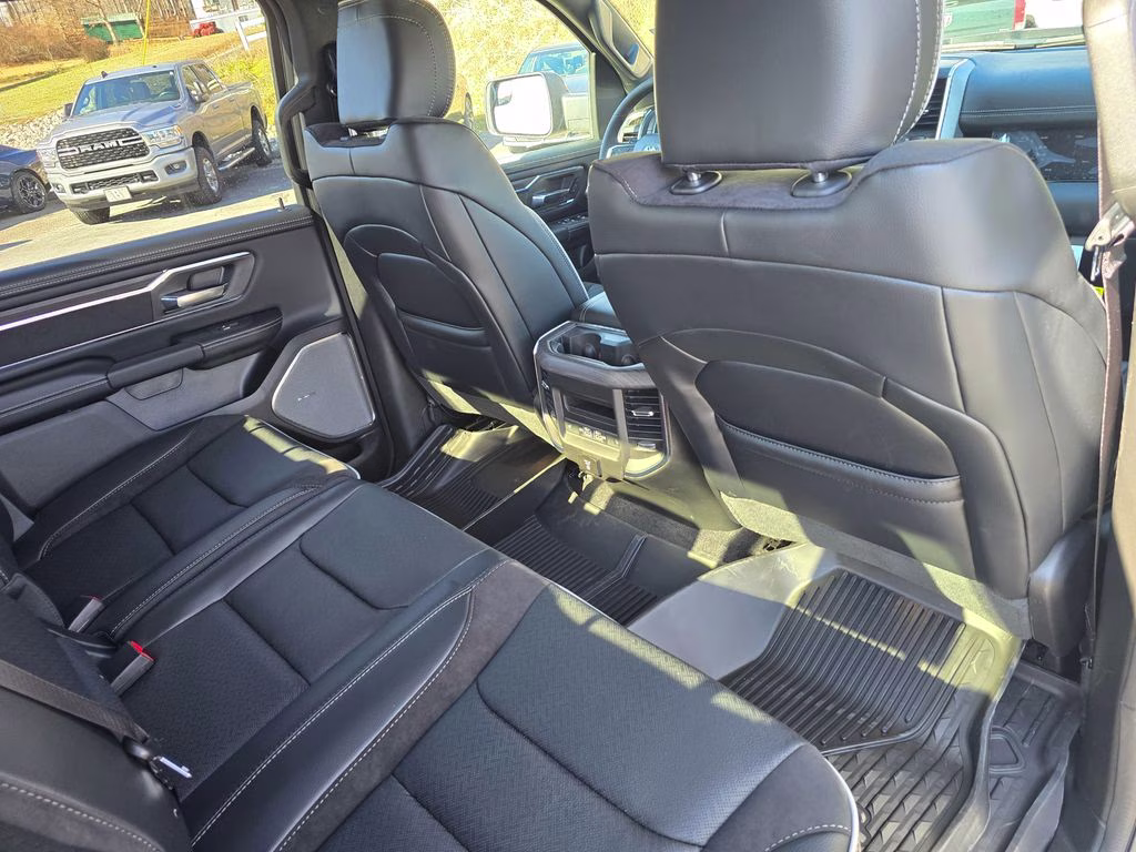 2026 Diamond Black Crystal Pearlcoat Ram 1500 Laramie 4X4 Truck