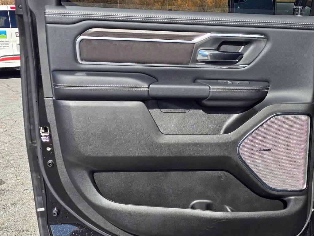 2026 Diamond Black Crystal Pearlcoat Ram 1500 Laramie 4X4 Truck