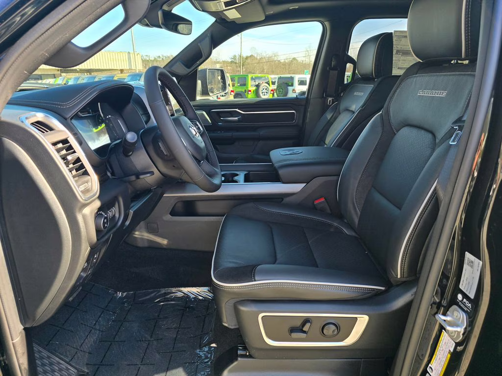 2026 Diamond Black Crystal Pearlcoat Ram 1500 Laramie 4X4 Truck