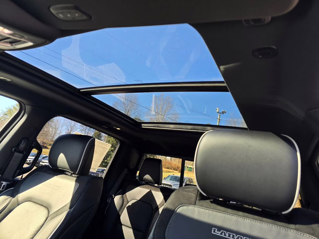 2026 Diamond Black Crystal Pearlcoat Ram 1500 Laramie 4X4 Truck