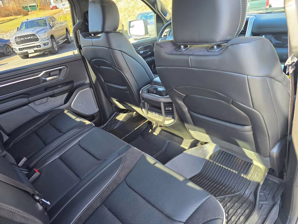 2026 Diamond Black Crystal Pearlcoat Ram 1500 Laramie 4X4 Truck