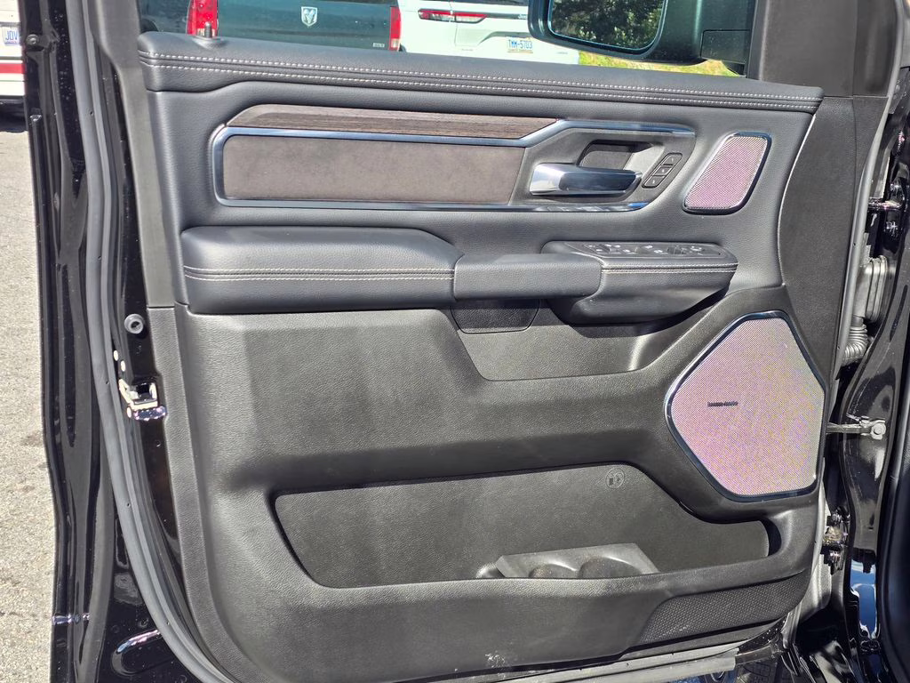 2026 Diamond Black Crystal Pearlcoat Ram 1500 Laramie 4X4 Truck