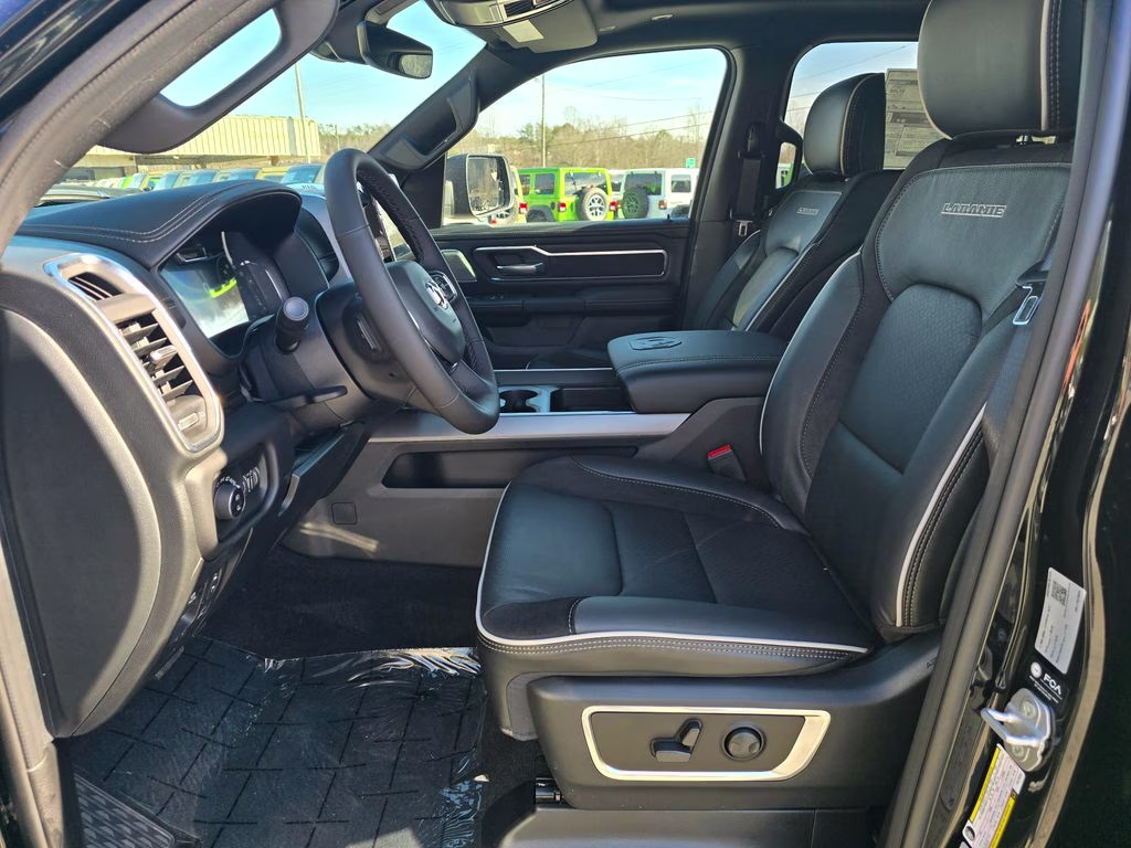 2026 Diamond Black Crystal Pearlcoat Ram 1500 Laramie 4X4 Truck