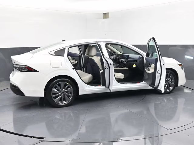 2026 Aspen White Tricoat Nissan Sentra SL FWD Sedan