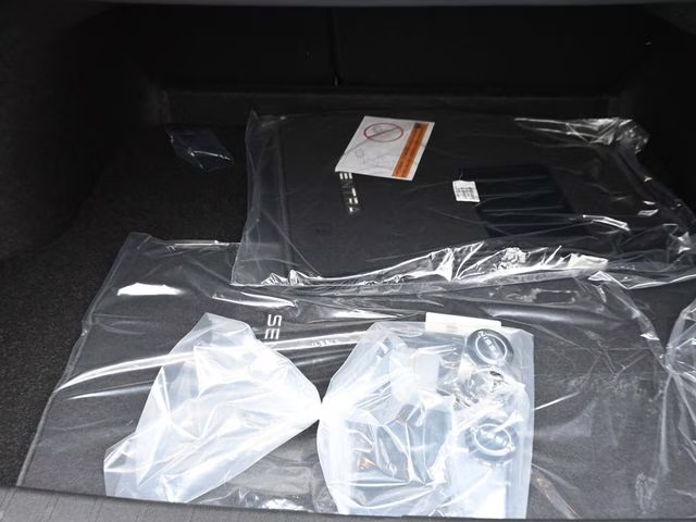 2026 Atlantic Gray/Super Black Nissan Sentra SR FWD Sedan