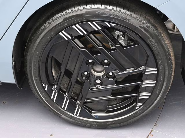 2026 Atlantic Gray/Super Black Nissan Sentra SR FWD Sedan