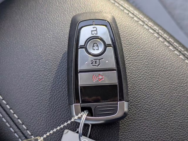 2026 Silver Metallic Ford Escape Active FWD SUV