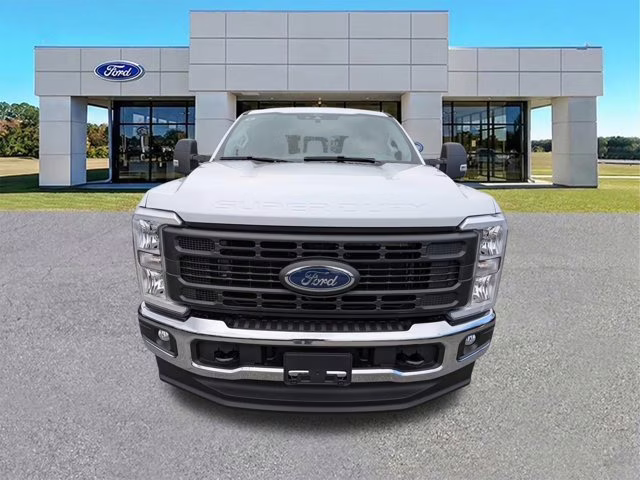 2026 Oxford White Ford Super Duty F-250 SRW XL 4X4 Truck
