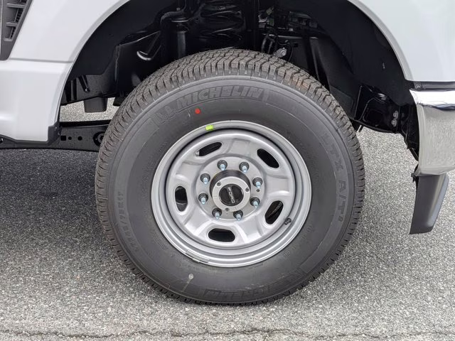 2026 Oxford White Ford Super Duty F-250 SRW XL 4X4 Truck