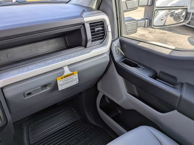 2026 Oxford White Ford Super Duty F-250 SRW XL 4X4 Truck