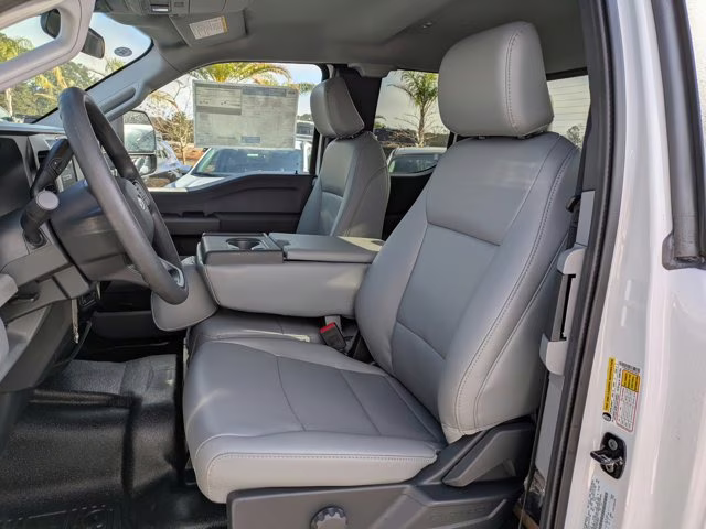 2026 Oxford White Ford Super Duty F-250 SRW XL 4X4 Truck