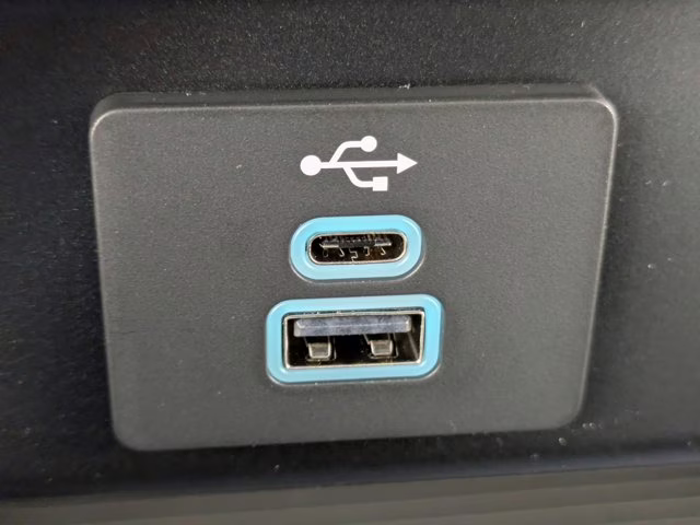 2026 Oxford White Ford Super Duty F-250 SRW XL 4X4 Truck