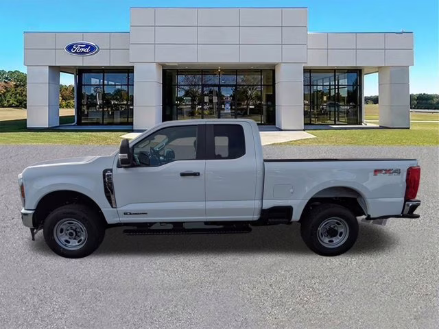 2026 Oxford White Ford Super Duty F-250 SRW XL 4X4 Truck