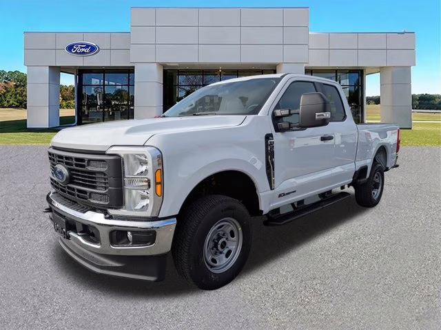 2026 Oxford White Ford Super Duty F-250 SRW XL 4X4 Truck