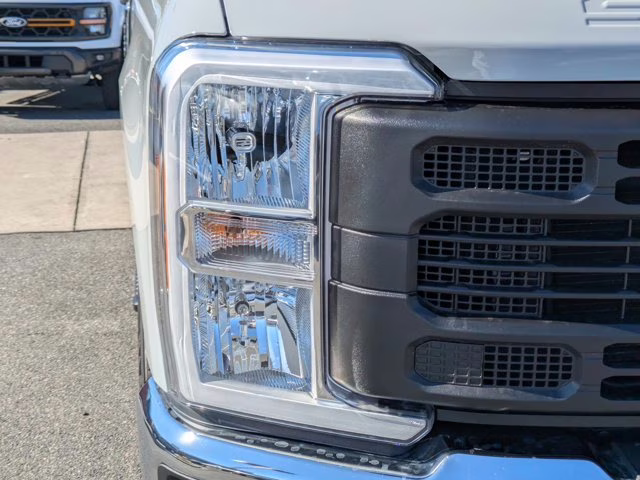 2026 Avalanche Ford Super Duty F-250 SRW XL 4X4 Truck