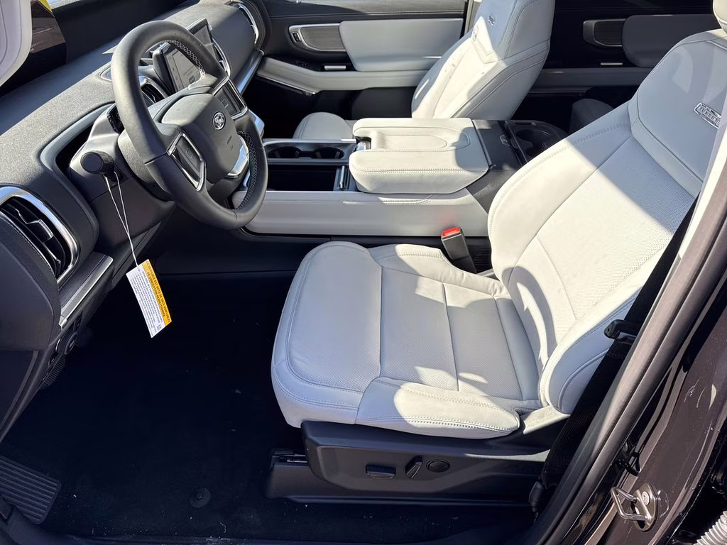 2026 Black Metallic Ford Expedition Max Platinum 4X4 SUV