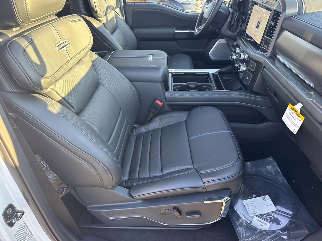 2026 White Metallic Ford Super Duty F-250 SRW Platinum 4X4 Truck