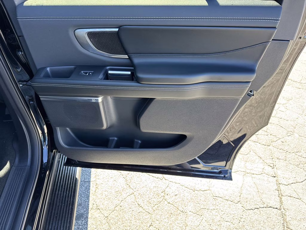 2026 Black Metallic Ford Expedition Max Platinum 4X4 SUV