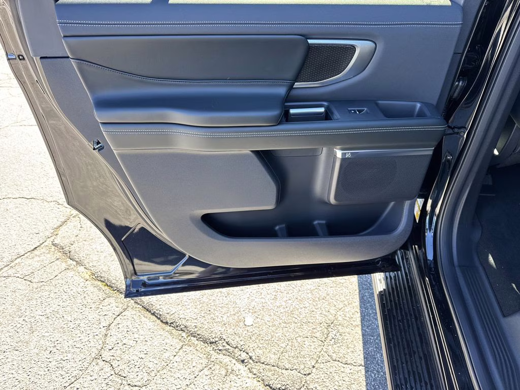 2026 Black Metallic Ford Expedition Max Platinum 4X4 SUV