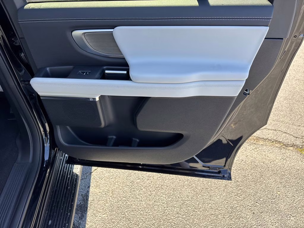 2026 Black Metallic Ford Expedition Max Platinum 4X4 SUV