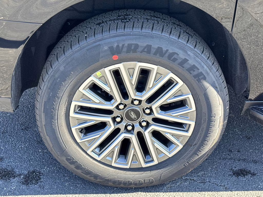 2026 Black Metallic Ford Expedition Max Platinum 4X4 SUV