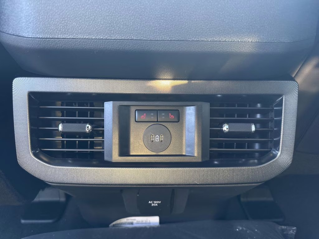 2026 White Metallic Ford Super Duty F-250 SRW Platinum 4X4 Truck