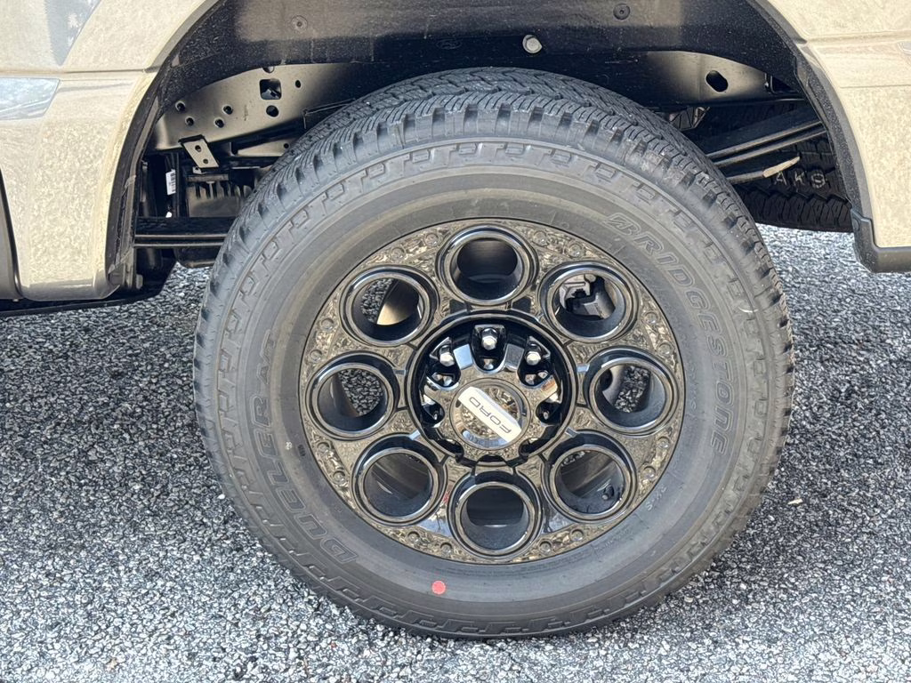 2026 Gray Metallic Ford Super Duty F-250 SRW Lariat 4X4 Truck